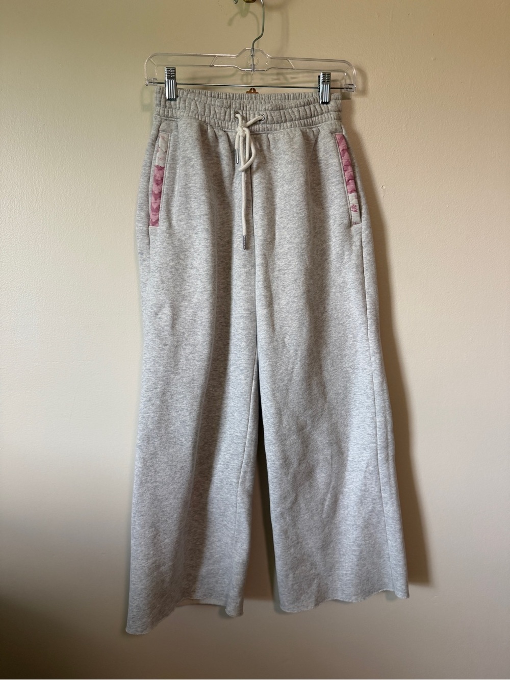 Abercrombie&Fitch pink patchwork wide leg drawstring grey sweatpants size XS - Picture 3 of 7